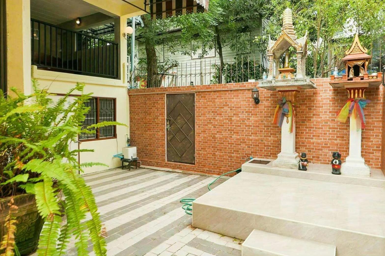 Baankhon Private Room In Thai House Check In By Yourself Code Inbox Adult Only Банкок Екстериор снимка